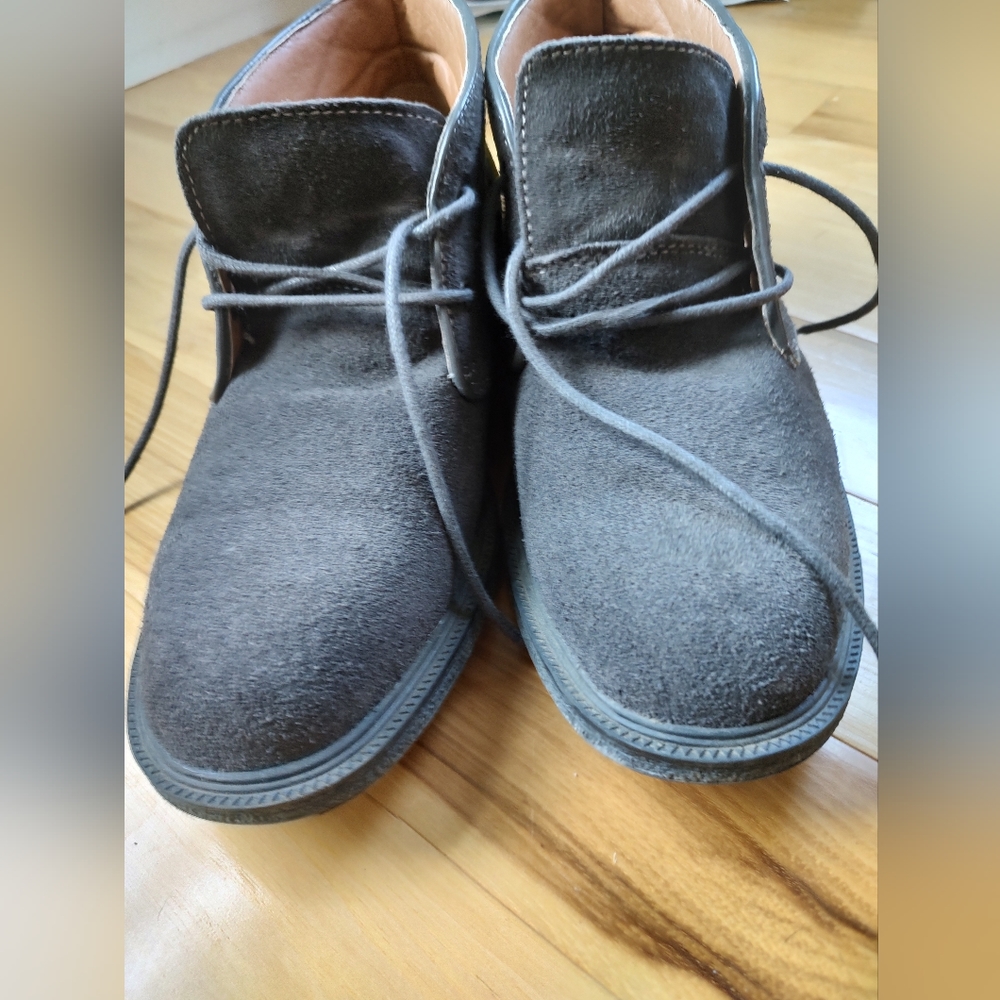 Men's Gray Suede Bootss, Size 7.5